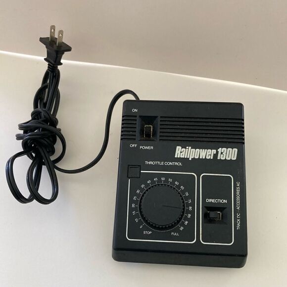 Model Rectifier Corporation Railpower 1300 Power Pack - Picture 1 of 3